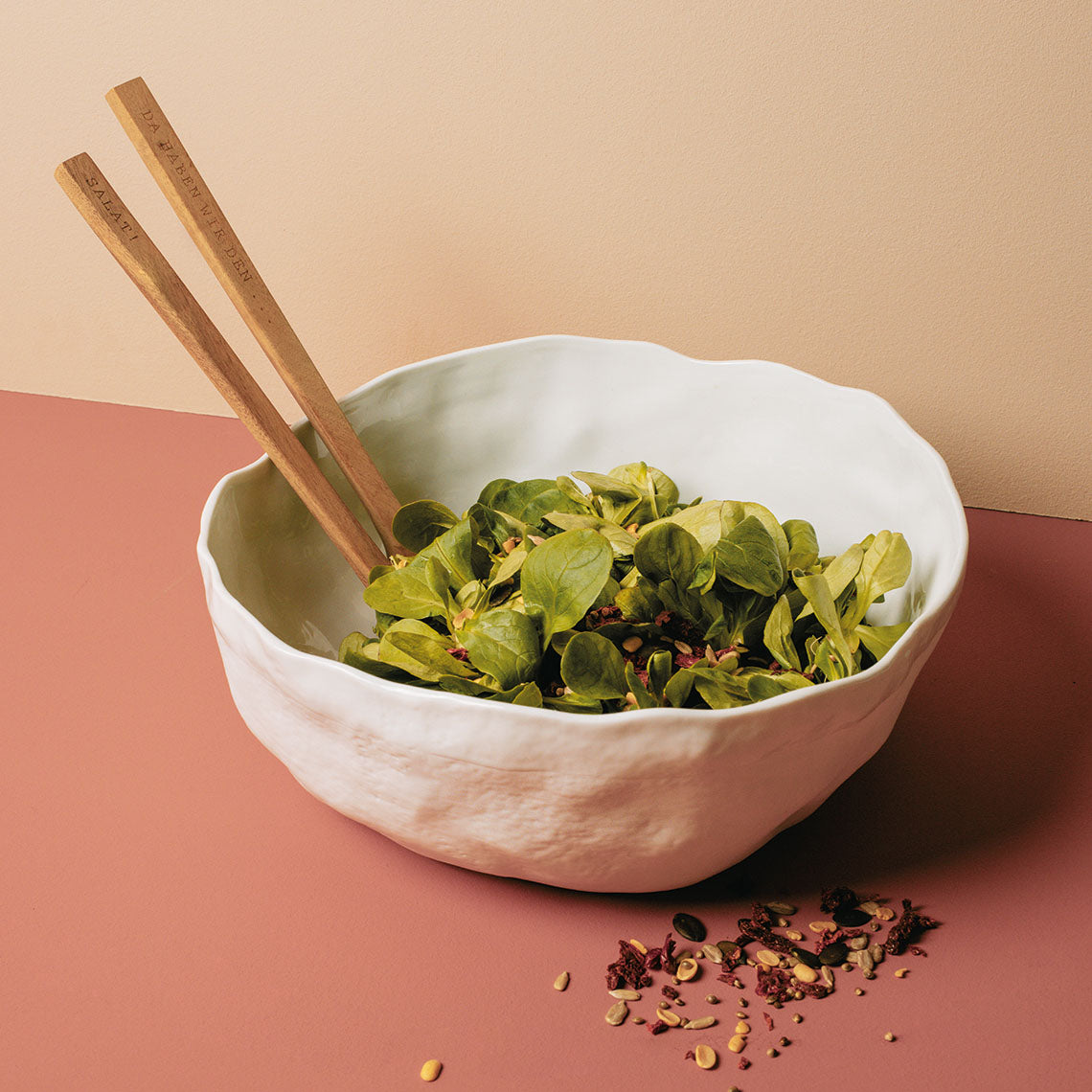 ciotola con bordi irregolari