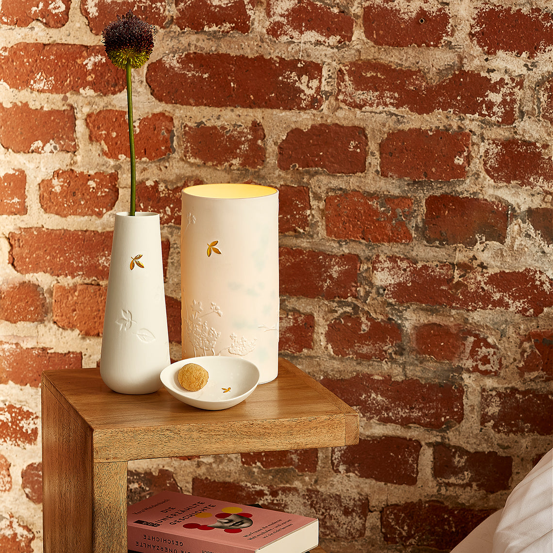 lampada con foglia dorata